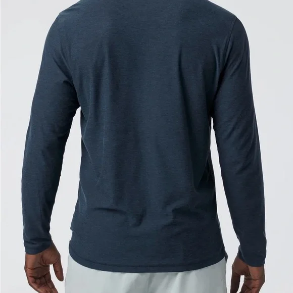 Vuori Men's Deep Blue Long Sleeve Tee Size S pre-owned. - Picture 2 of 10